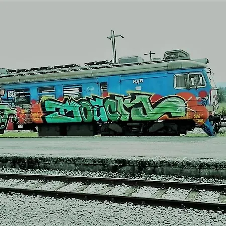 Travelbreak אכסניה *